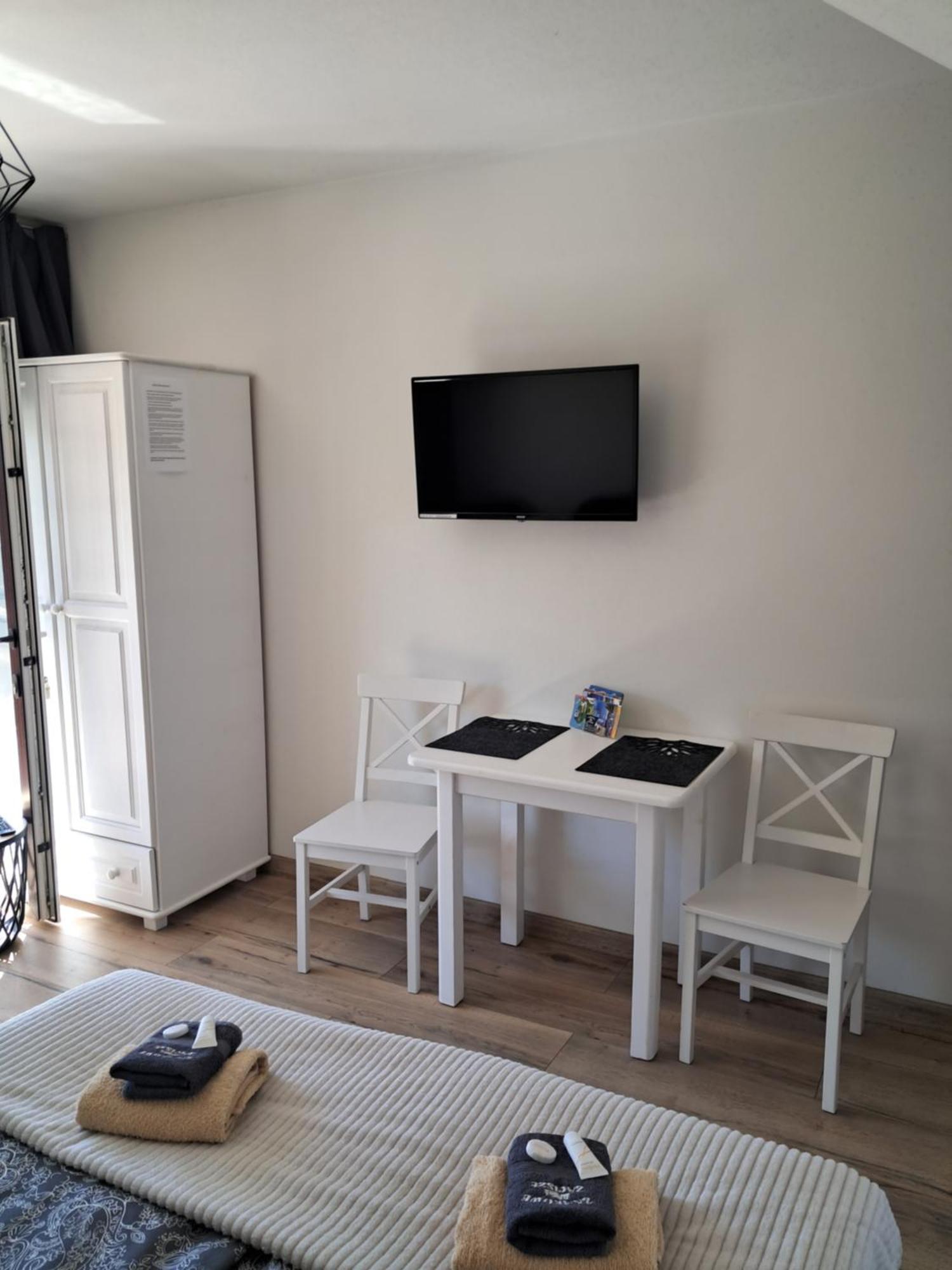 Zamkowe Zacisze Homestay *